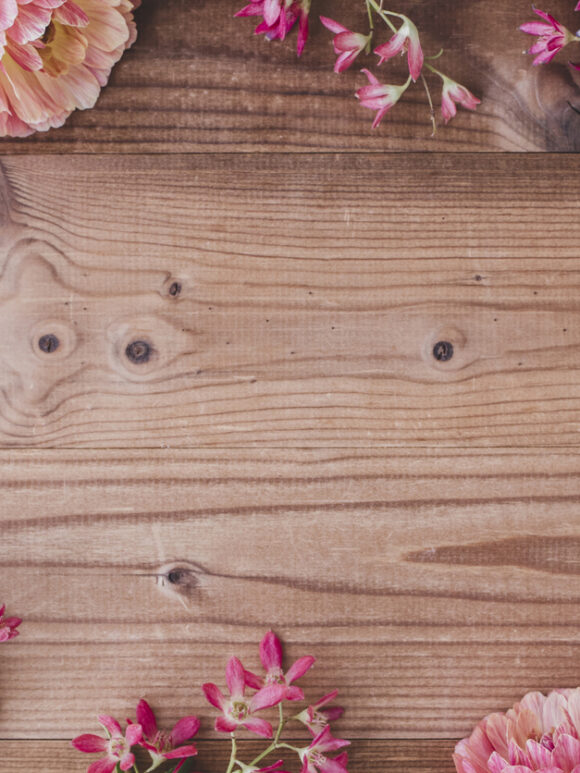 Le bois gravé : l’élégance naturelle pour célébrer votre union