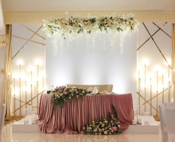 Location de mobilier et matériel pour son mariage : quels atouts ?
