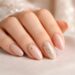 découvrez nos astuces ongles chic pour sublimer votre look et être une invitée élégante et raffinée lors de votre prochain mariage.