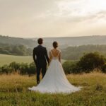 Les secrets d'une tenue mariage champêtre réussie pour une femme de 50 ans