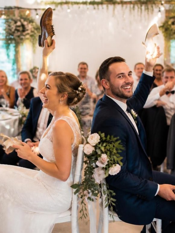 découvrez comment les jeux pour lui et elle lors d'un mariage peuvent renforcer les liens, divertir les invités et créer des souvenirs inoubliables pour les mariés et leurs proches.