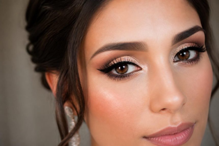 Maquillage de mariage pour yeux marrons : 10 astuces pour sublimer votre regard découvrez 10 astuces de maquillage spécialement conçues pour sublimer les yeux marrons lors de votre mariage et révéler toute l'éclat de votre regard.