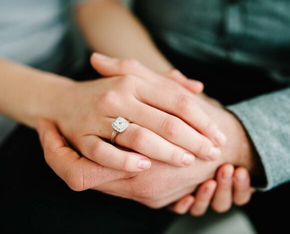 Choisissez une bague vintage pour votre demande en mariage