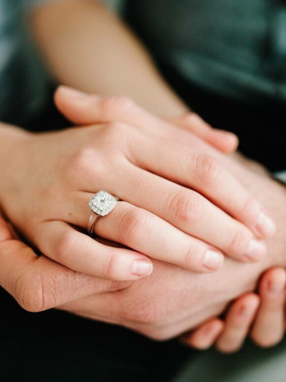 Choisissez une bague vintage pour votre demande en mariage