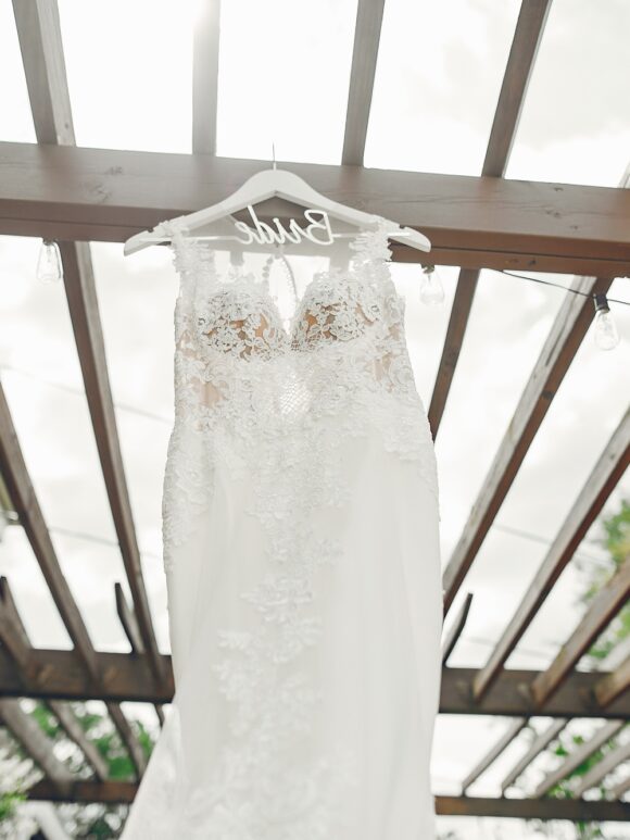 Elegant wedding dress